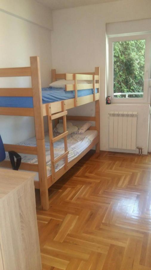 Lägenhet Zgrada Zvicer Seoce Budva